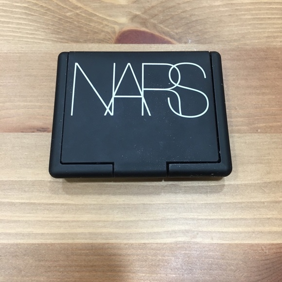 NARS blush in Luster - Picture 2 of 2